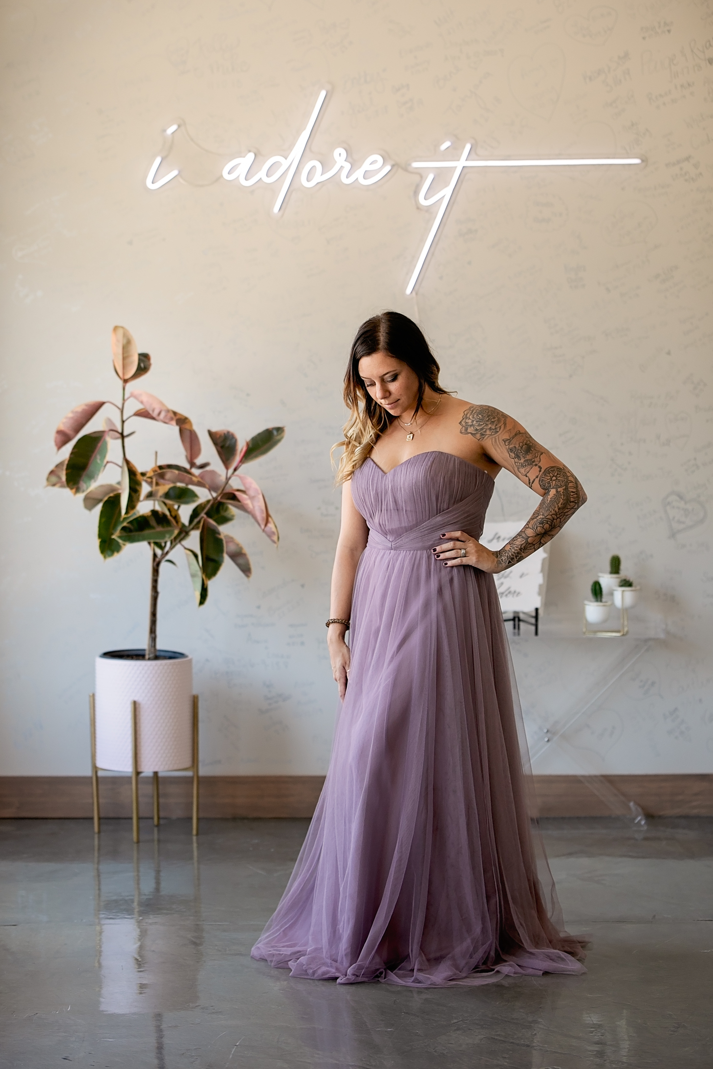 Bridesmaid in lavender dress