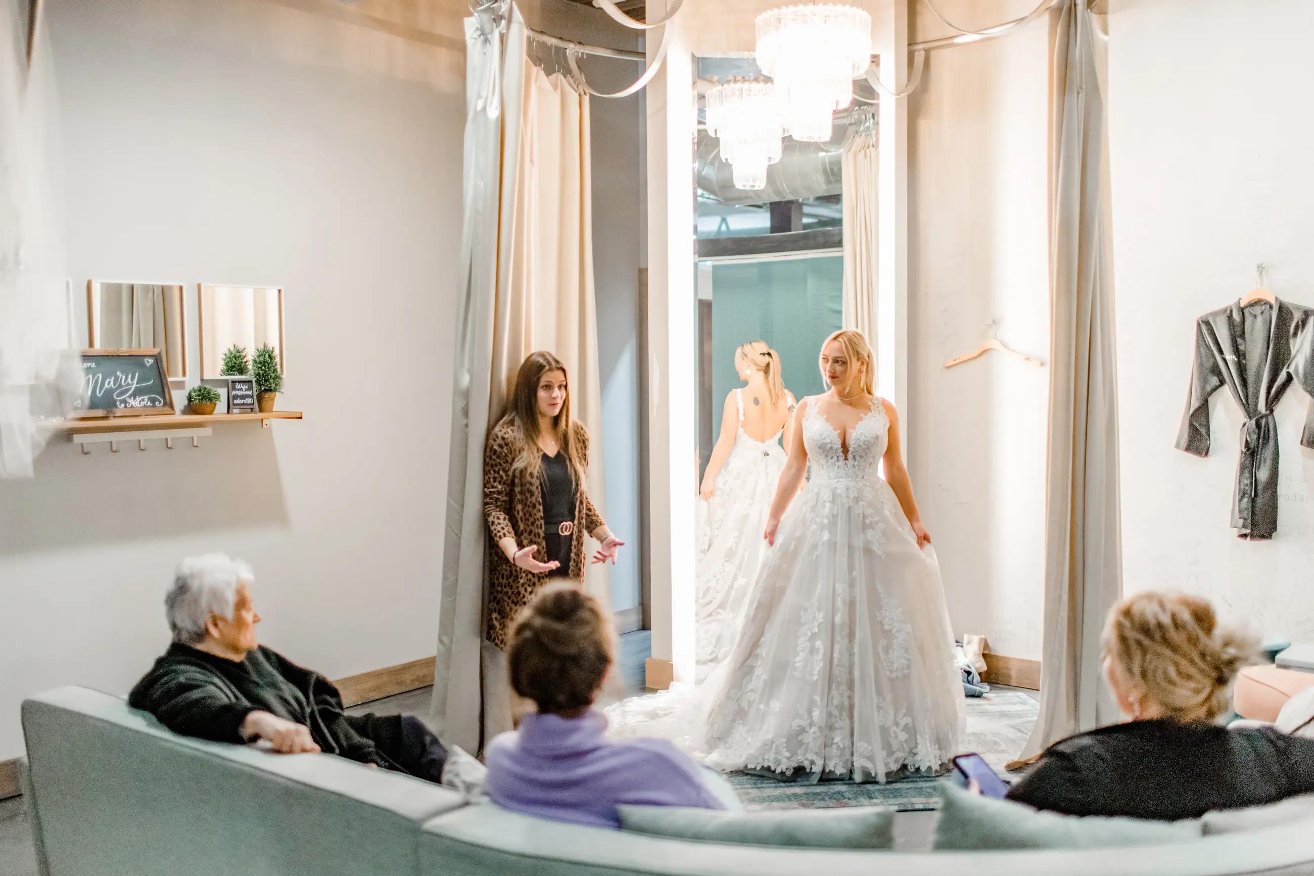 Top 10 Things to Expect at Your Bridal Appointment Image