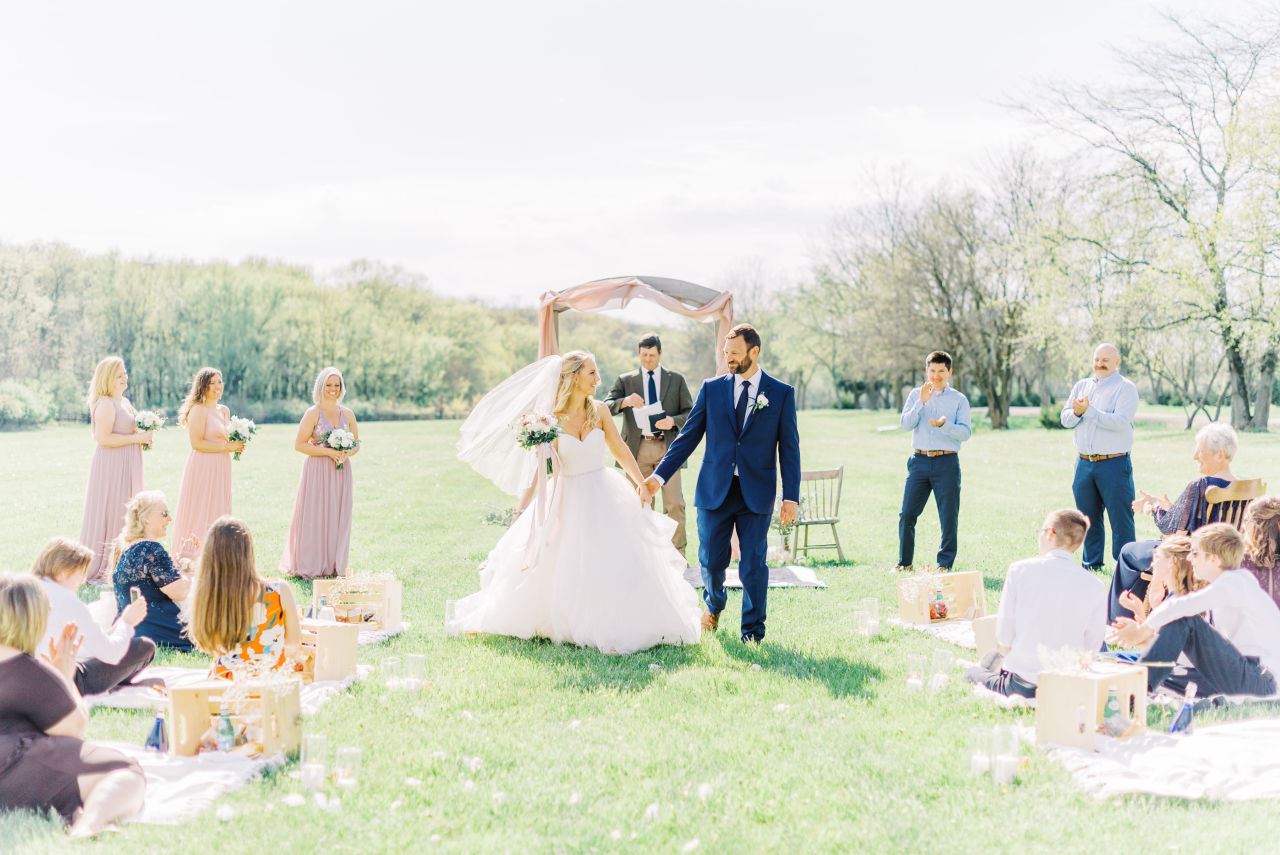 #adoreVIP | Rachelle &amp; Andy | Picnic Perfect. Desktop Image