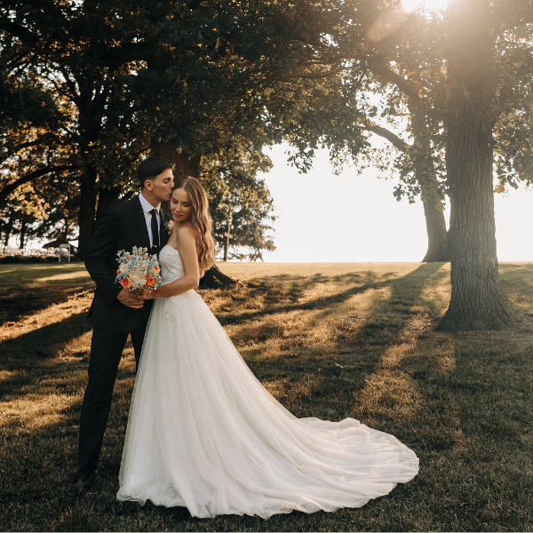 #ADOREREALBRIDE | ALEXIS &amp; LUKE. Mobile Image