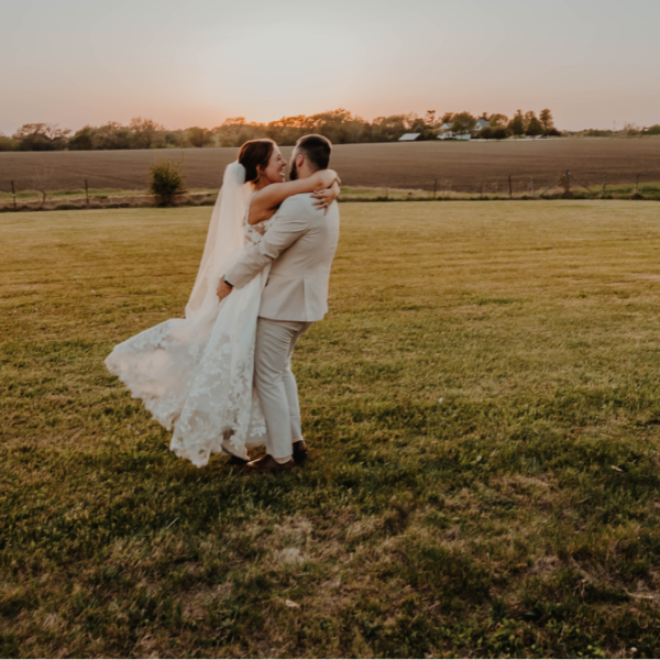 #ADOREREALBRIDE | EMMALIE &amp; BRYSON. Mobile Image
