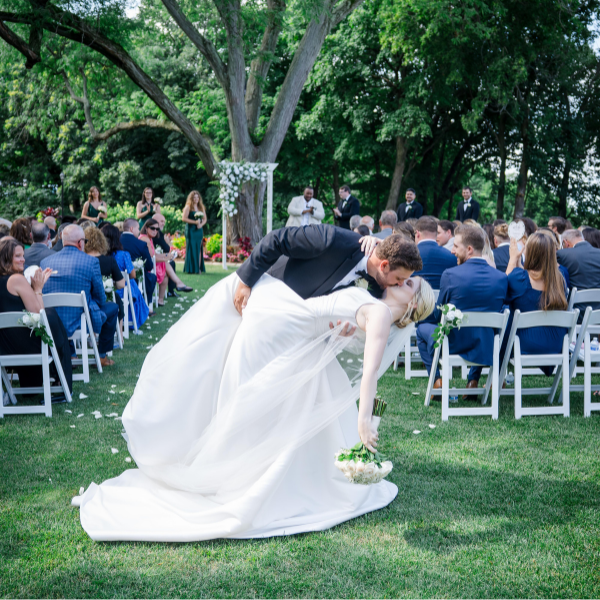#ADOREREALBRIDE | HANNAH &amp; NICK. Mobile Image
