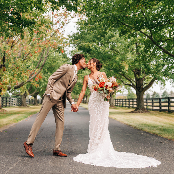 #ADOREREALBRIDE | KASSIDY &amp; TIM. Mobile Image