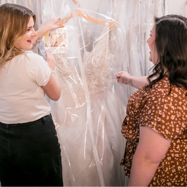 How to Know You’ve Found Your Wedding Dress (And Why It’s Okay to Stop Looking). Mobile Image