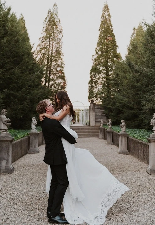Photo of the real bride and groom #1