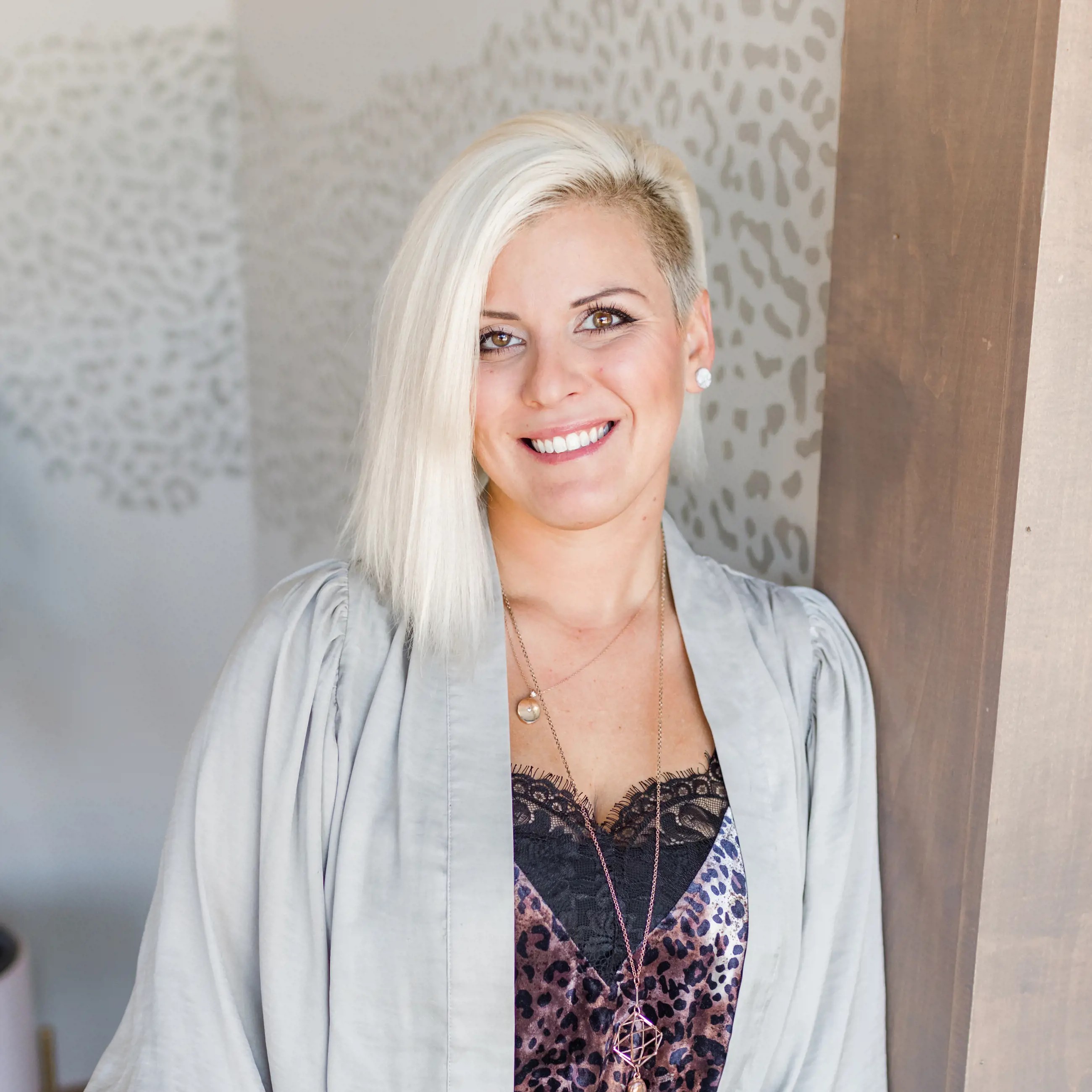 Sami. Bridal Stylist