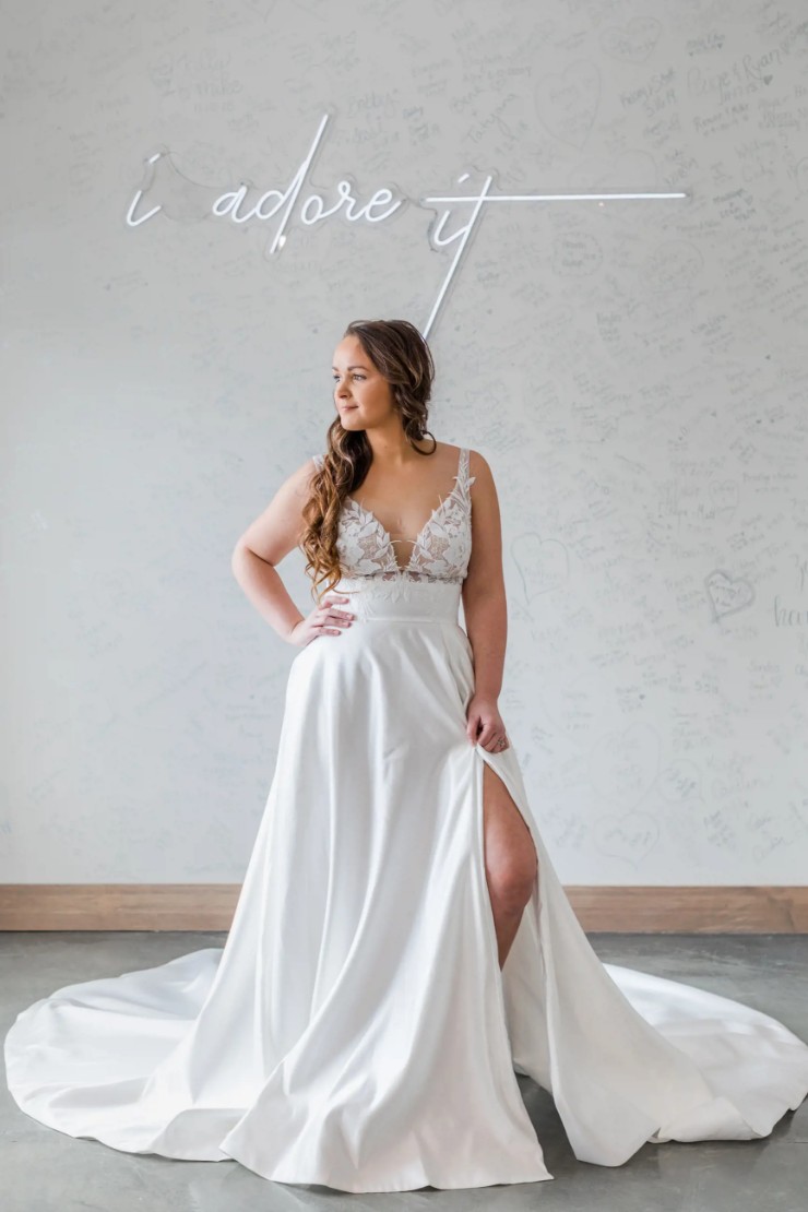 Madly In Love Style #Dana Default Thumbnail Image